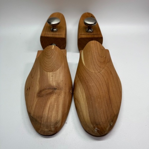 Johnston & Murphy Other - Johnston & Murphy Metal Knob Shoe Tree, Stretcher, Cedar, Size Large